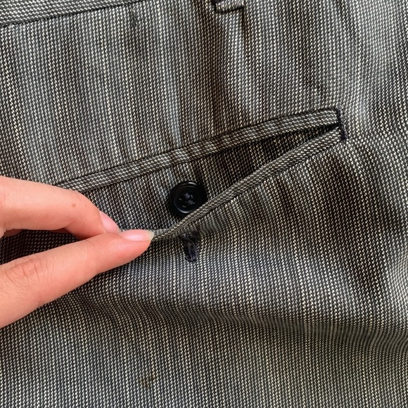 Men’s grey dress pants with pockets and a black zipper. Size small - Picture 7 of 7